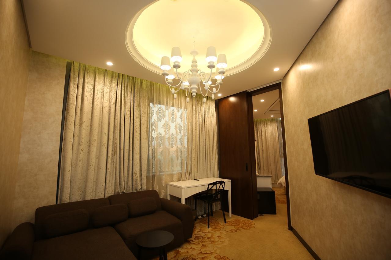 Crown Crystal Hotel Shanghai Exteriör bild
