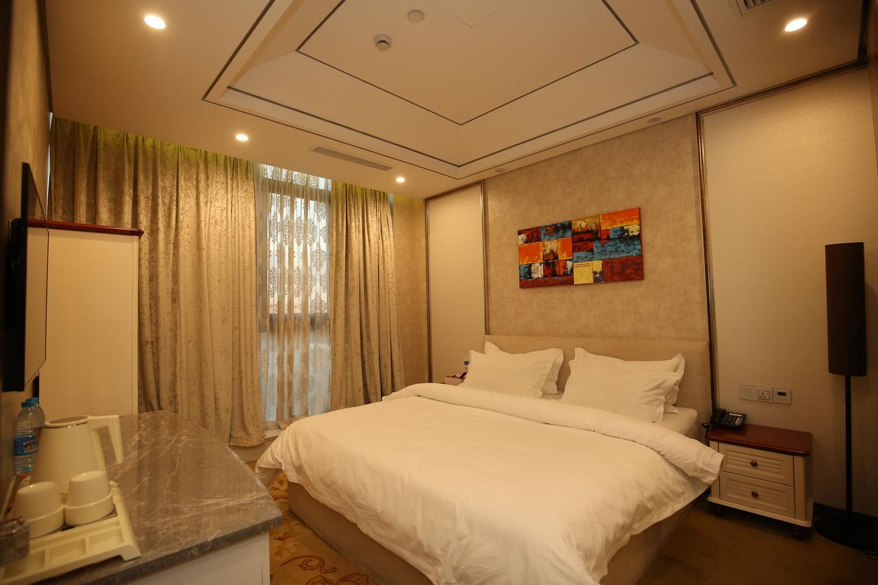 Crown Crystal Hotel Shanghai Exteriör bild