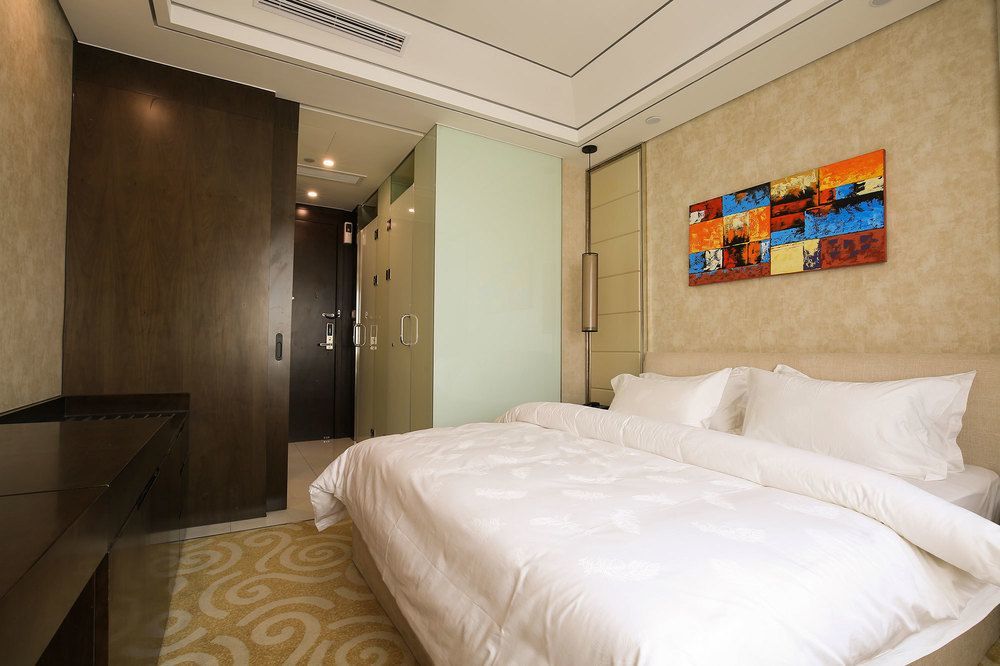 Crown Crystal Hotel Shanghai Exteriör bild