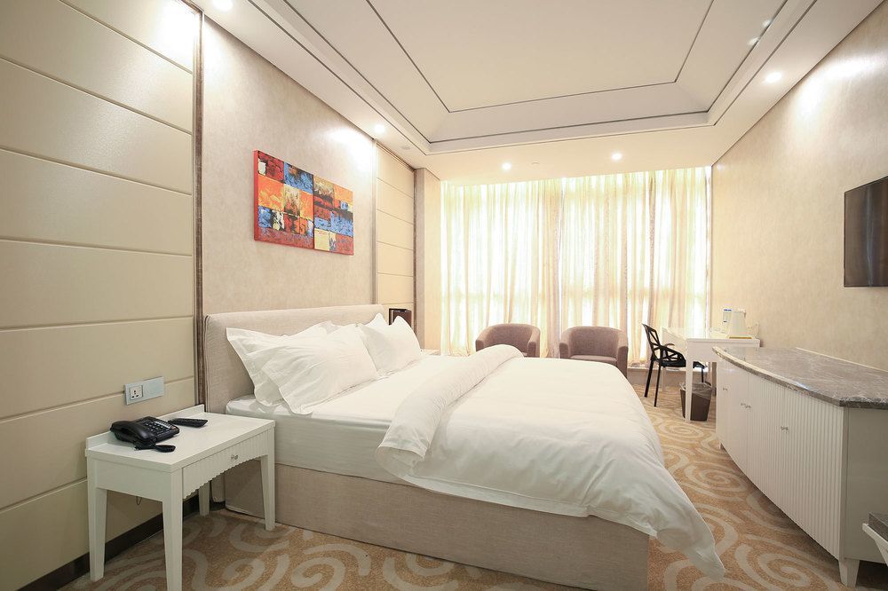 Crown Crystal Hotel Shanghai Exteriör bild