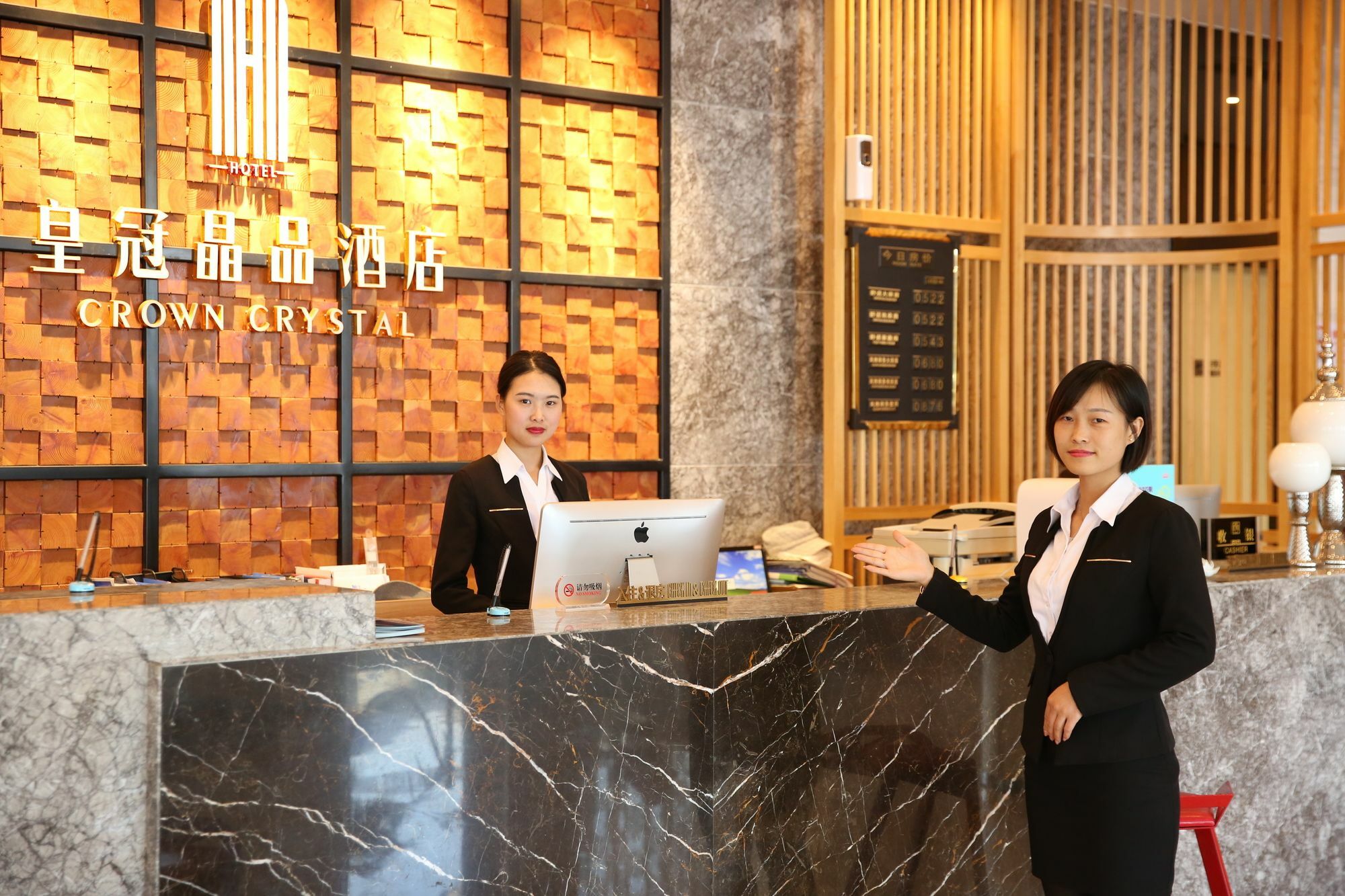 Crown Crystal Hotel Shanghai Exteriör bild